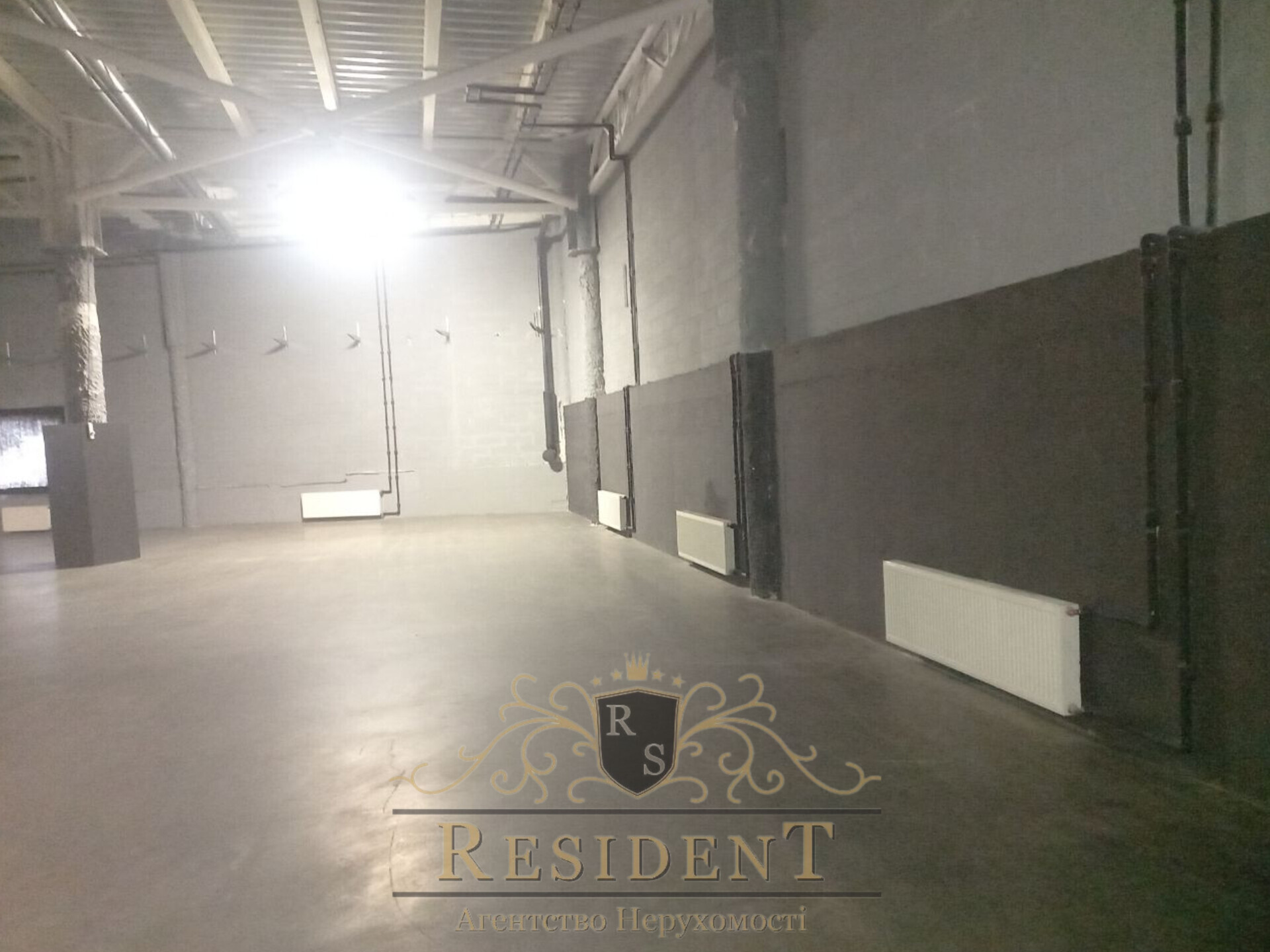 Аренда коммерции 1415 м², Ломаный (центр) пер., 1