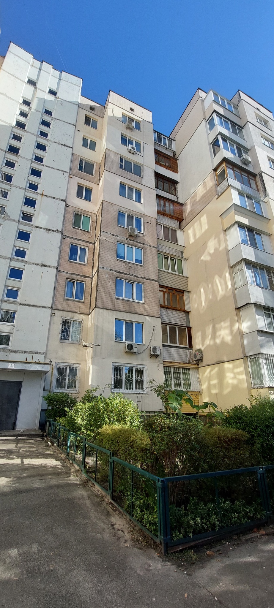 Продаж 4-кімнатної квартири 101 м², Героїв Дніпра вул., 62