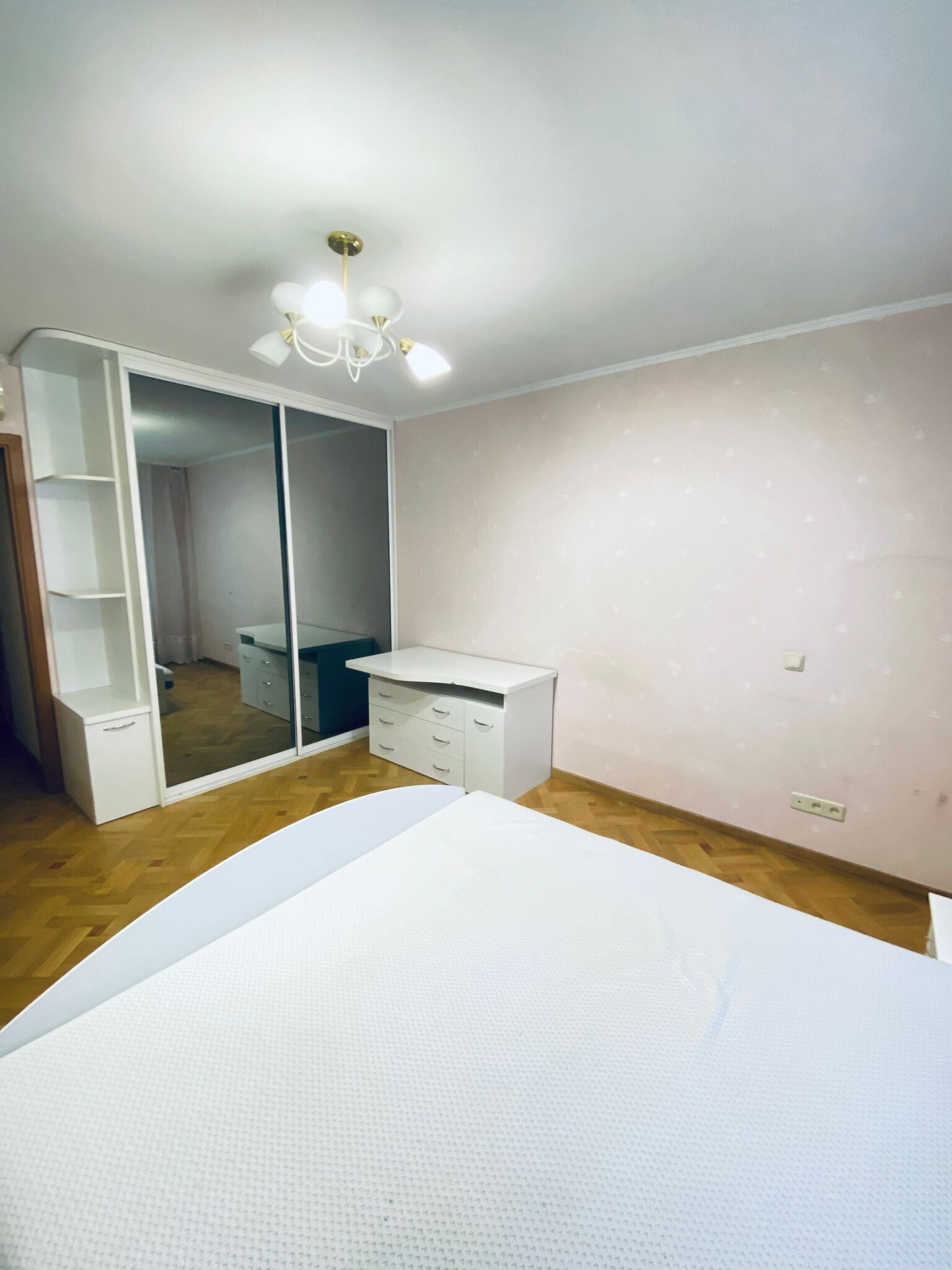 Продаж 3-кімнатної квартири 92 м²