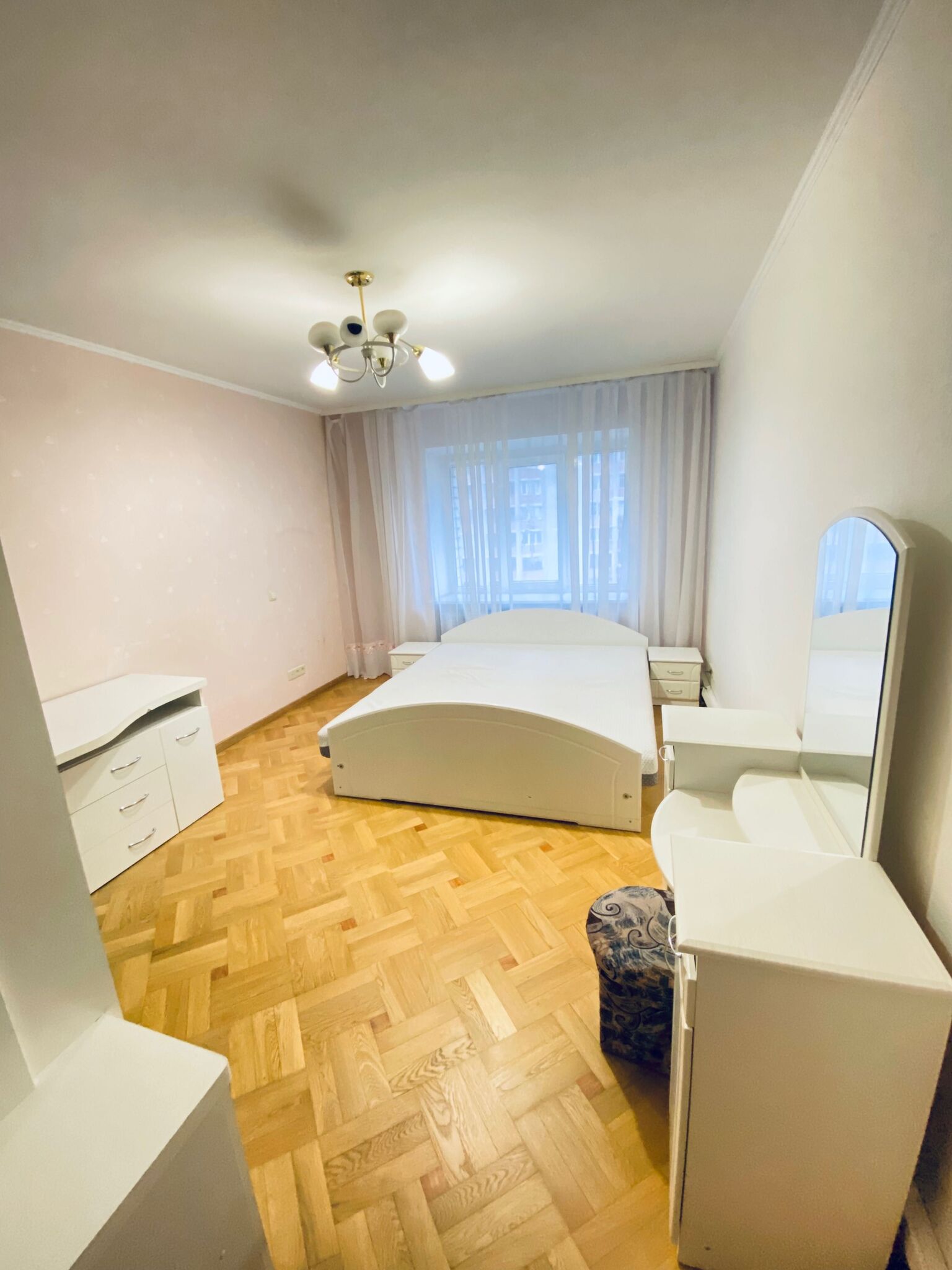 Продаж 3-кімнатної квартири 92 м²