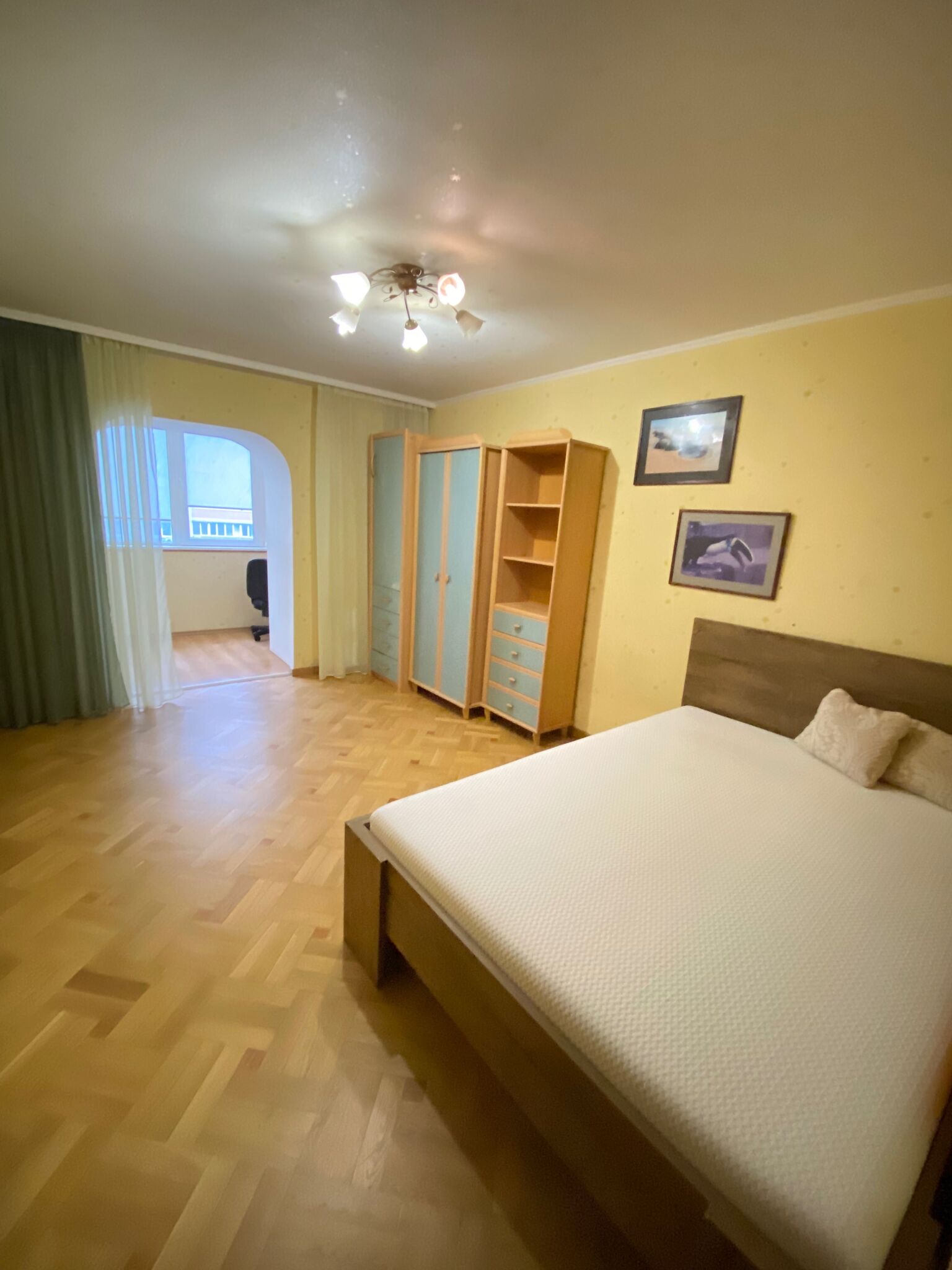 Продаж 3-кімнатної квартири 92 м²