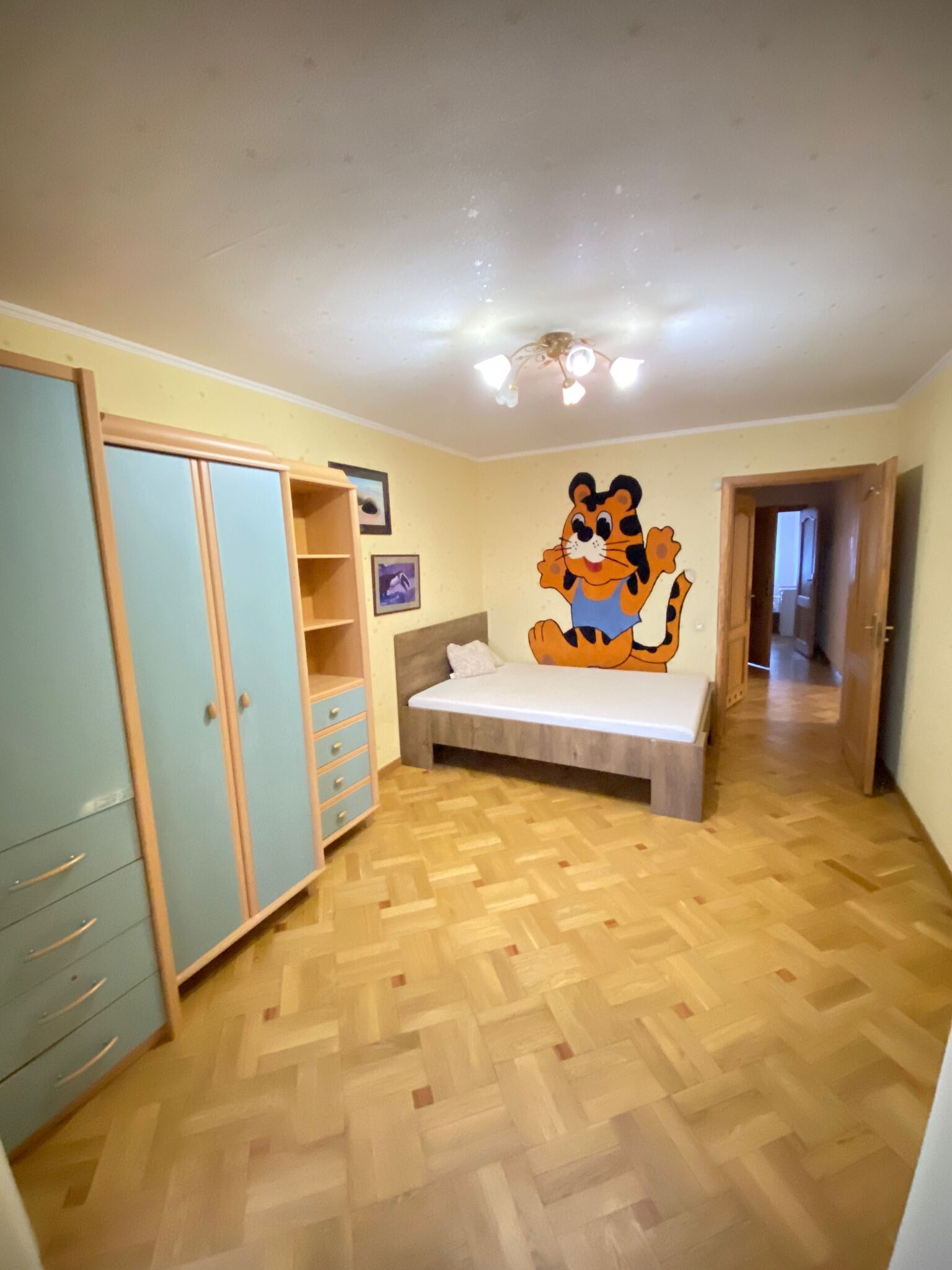 Продаж 3-кімнатної квартири 92 м²