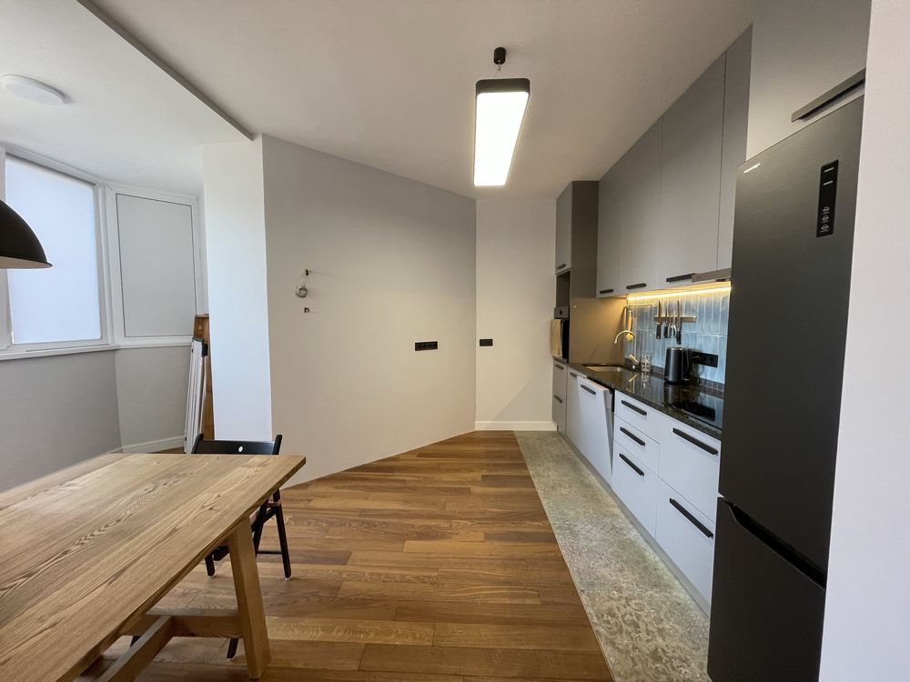 Продажа 2-комнатной квартиры 81 м²