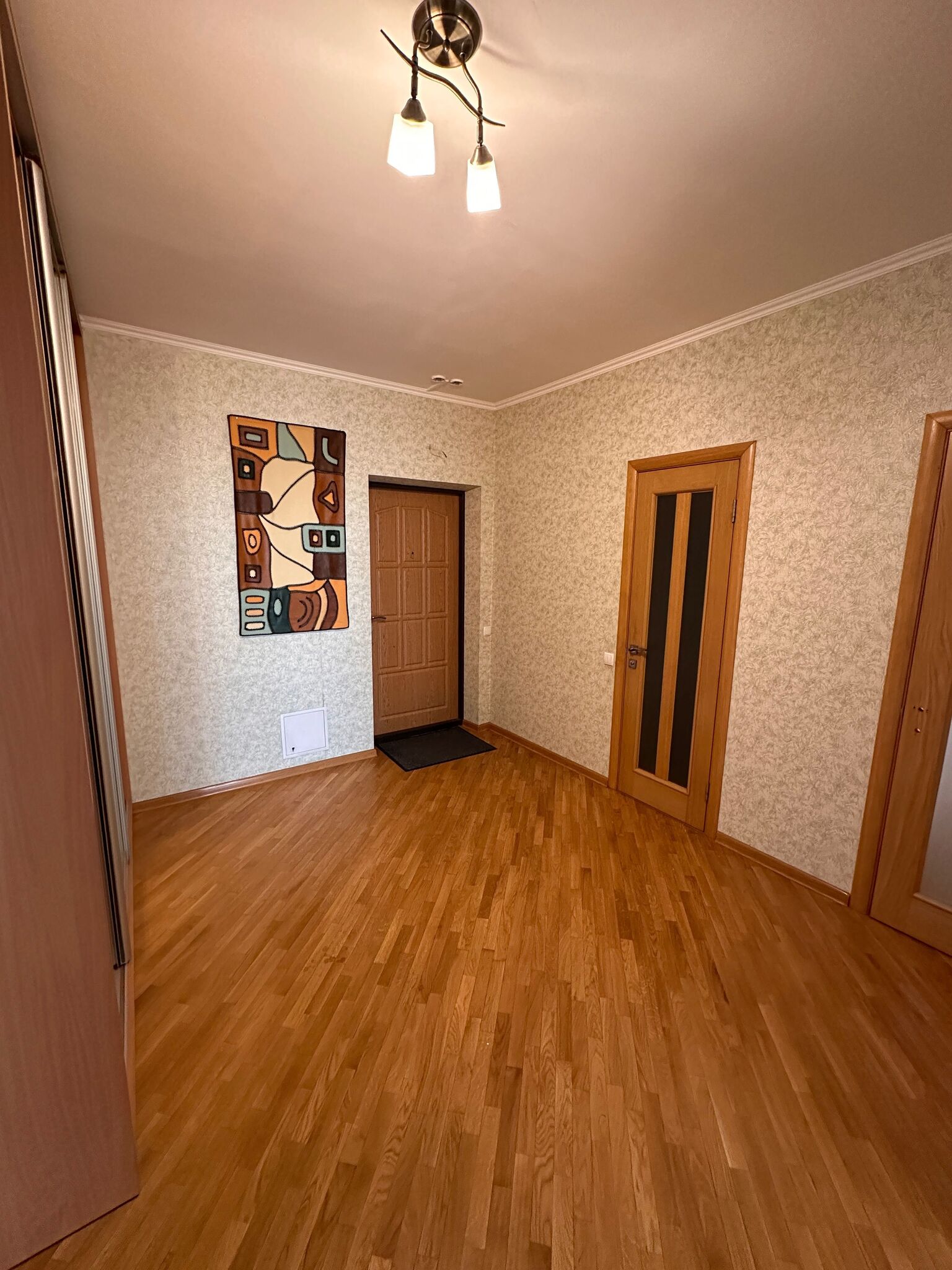 Продаж 3-кімнатної квартири 102 м²