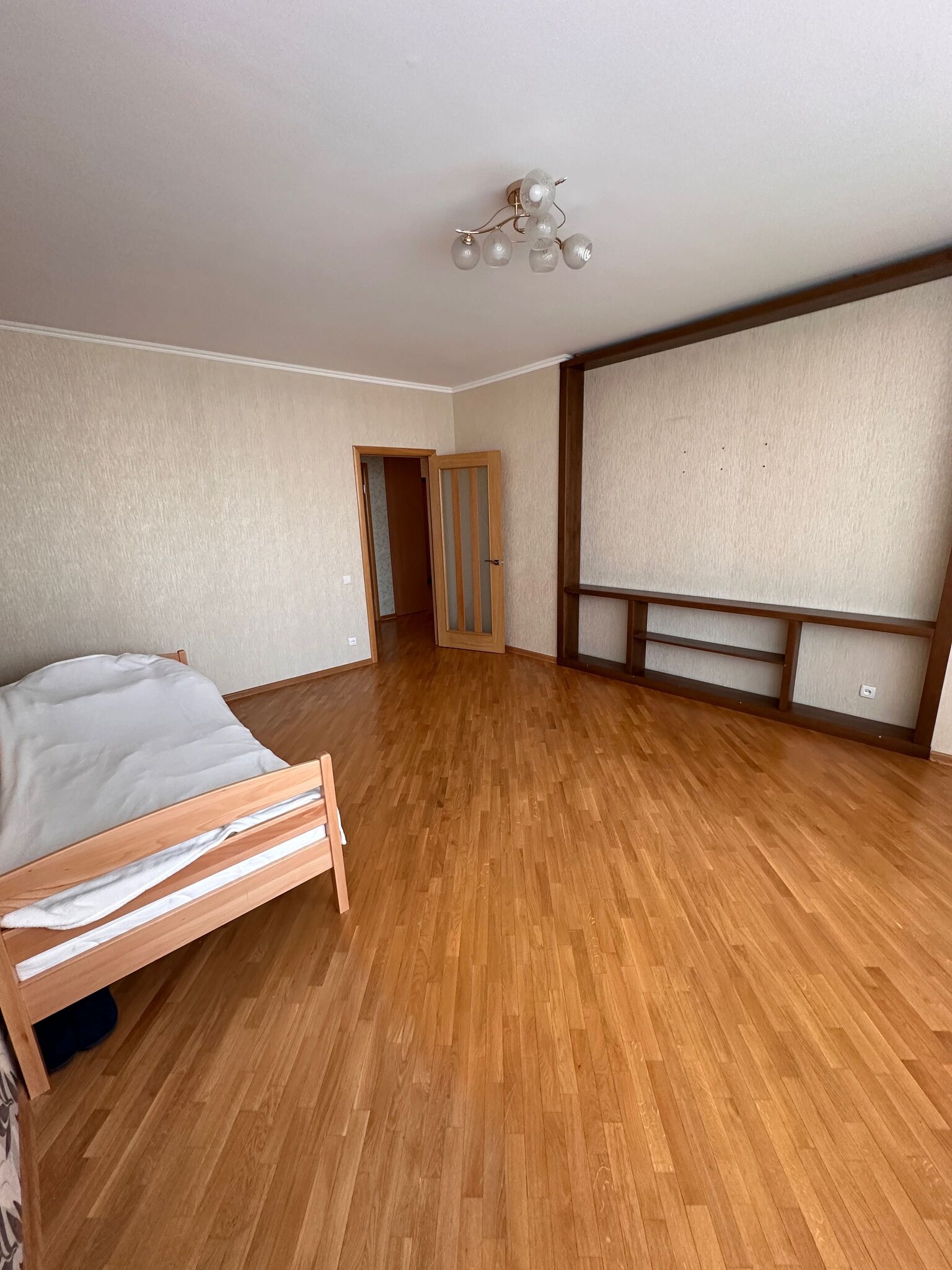 Продаж 3-кімнатної квартири 102 м²