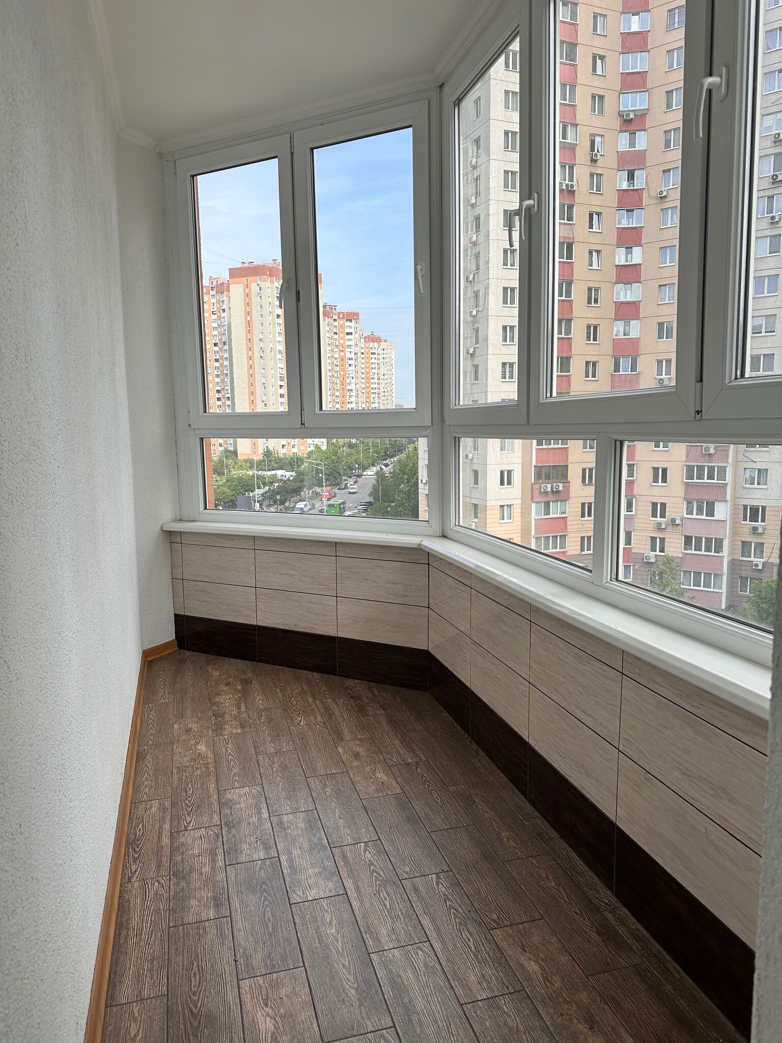 Продаж 3-кімнатної квартири 102 м²