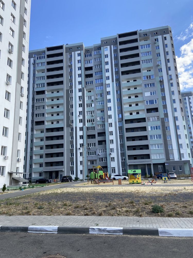 Продаж 1-кімнатної квартири 42 м²