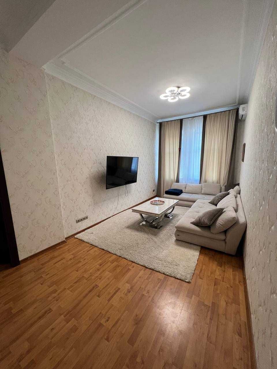 Продаж 2-кімнатної квартири 80 м²