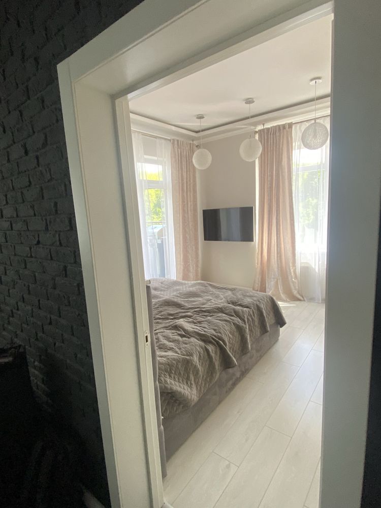 Продажа 2-комнатной квартиры 82 м²