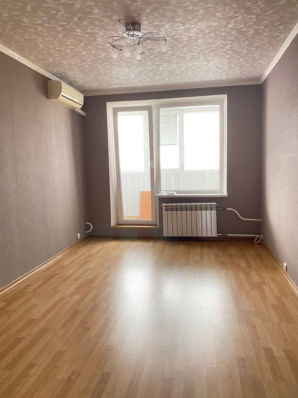 Продаж 3-кімнатної квартири 64.4 м²