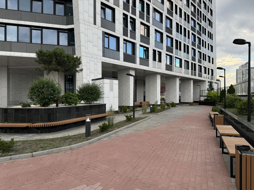 Продаж 1-кімнатної квартири 53 м²