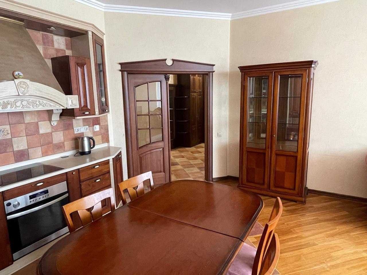 Продажа 3-комнатной квартиры 157 м²