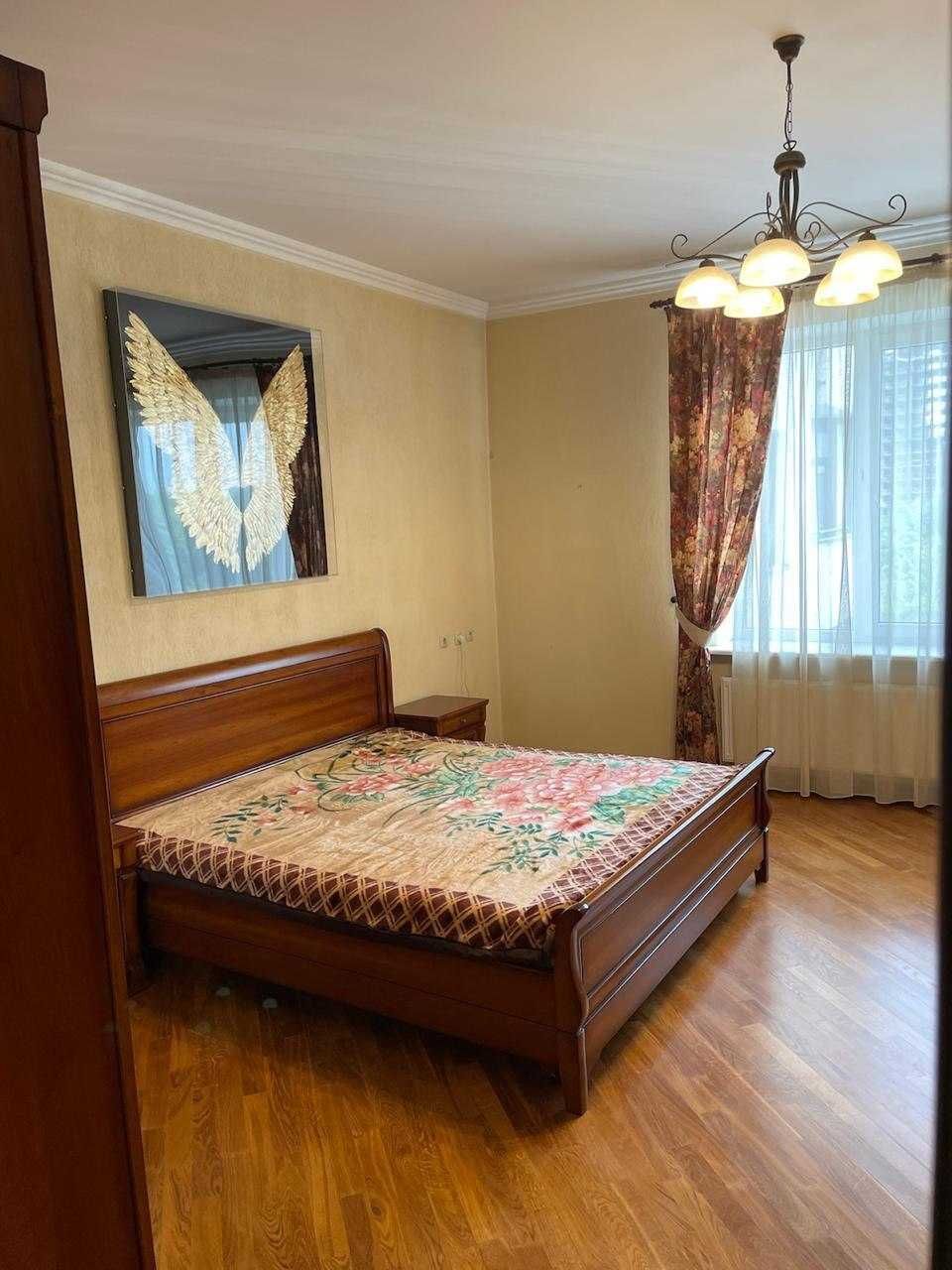 Продажа 3-комнатной квартиры 157 м²