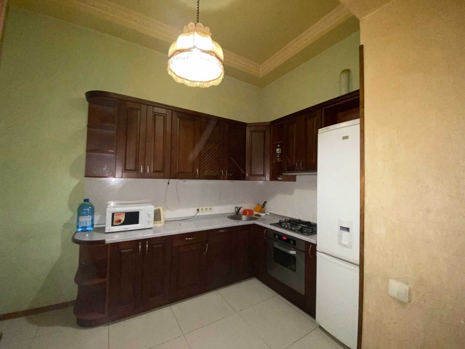 Оренда 2-кімнатної квартири 76.5 м²