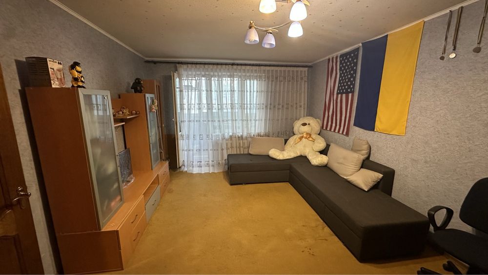 Продаж 3-кімнатної квартири 105 м²