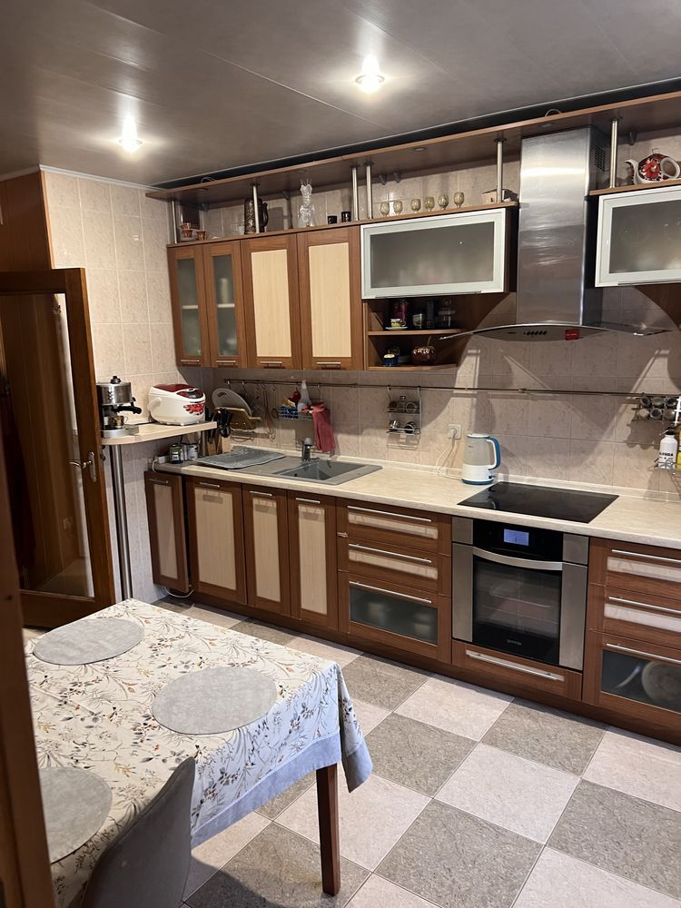 Продаж 3-кімнатної квартири 105 м²