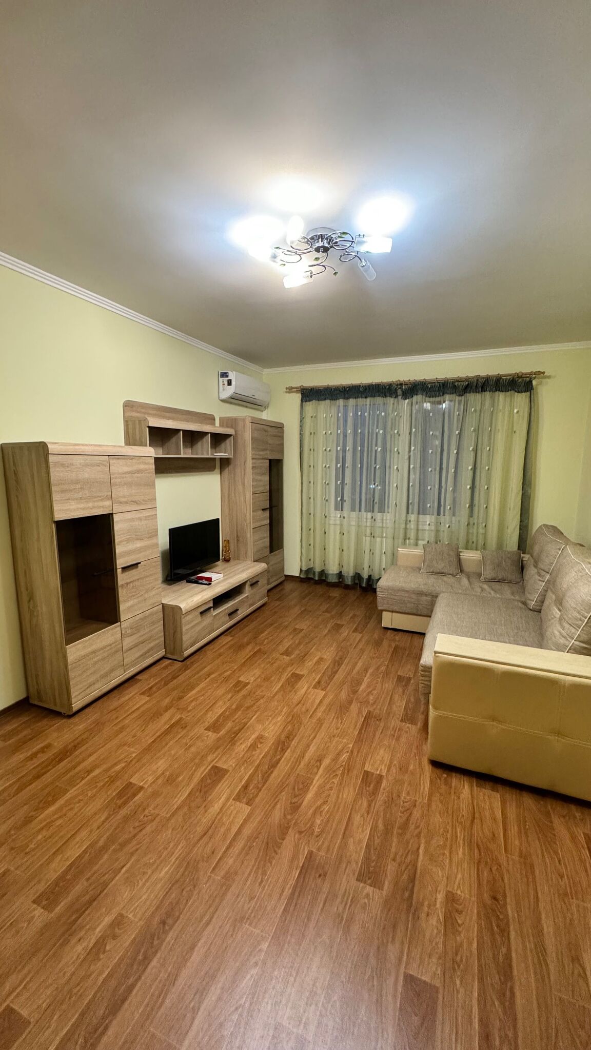 Продажа 2-комнатной квартиры 67 м²