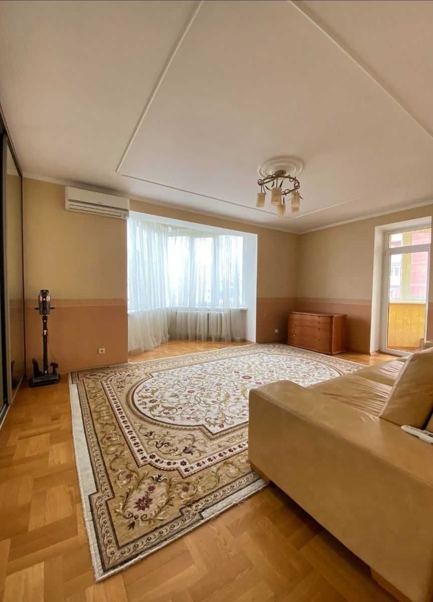 Продаж 2-кімнатної квартири 75 м²