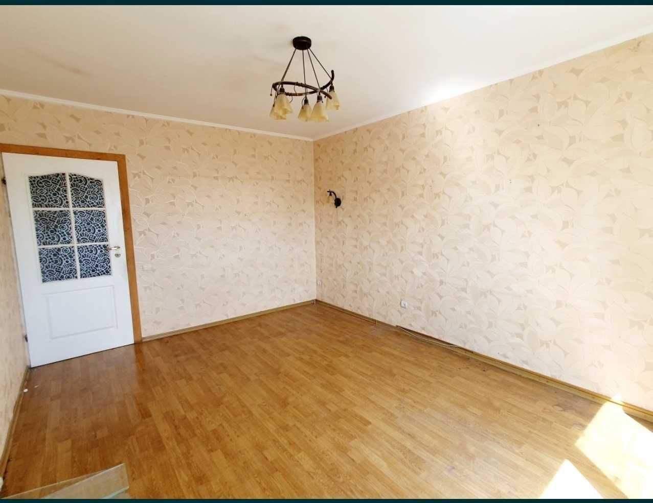 Продаж 2-кімнатної квартири 56 м²