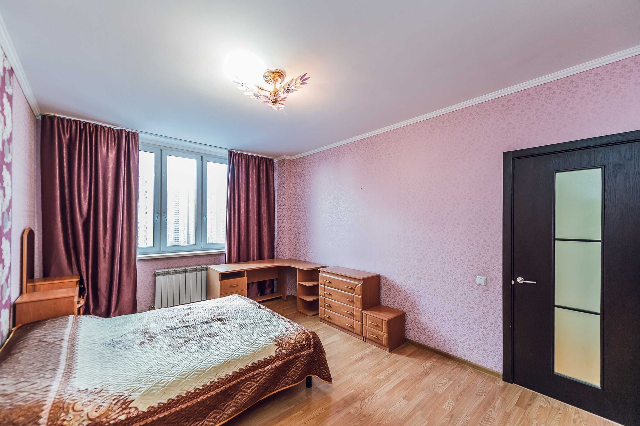 Продаж 2-кімнатної квартири 77 м²