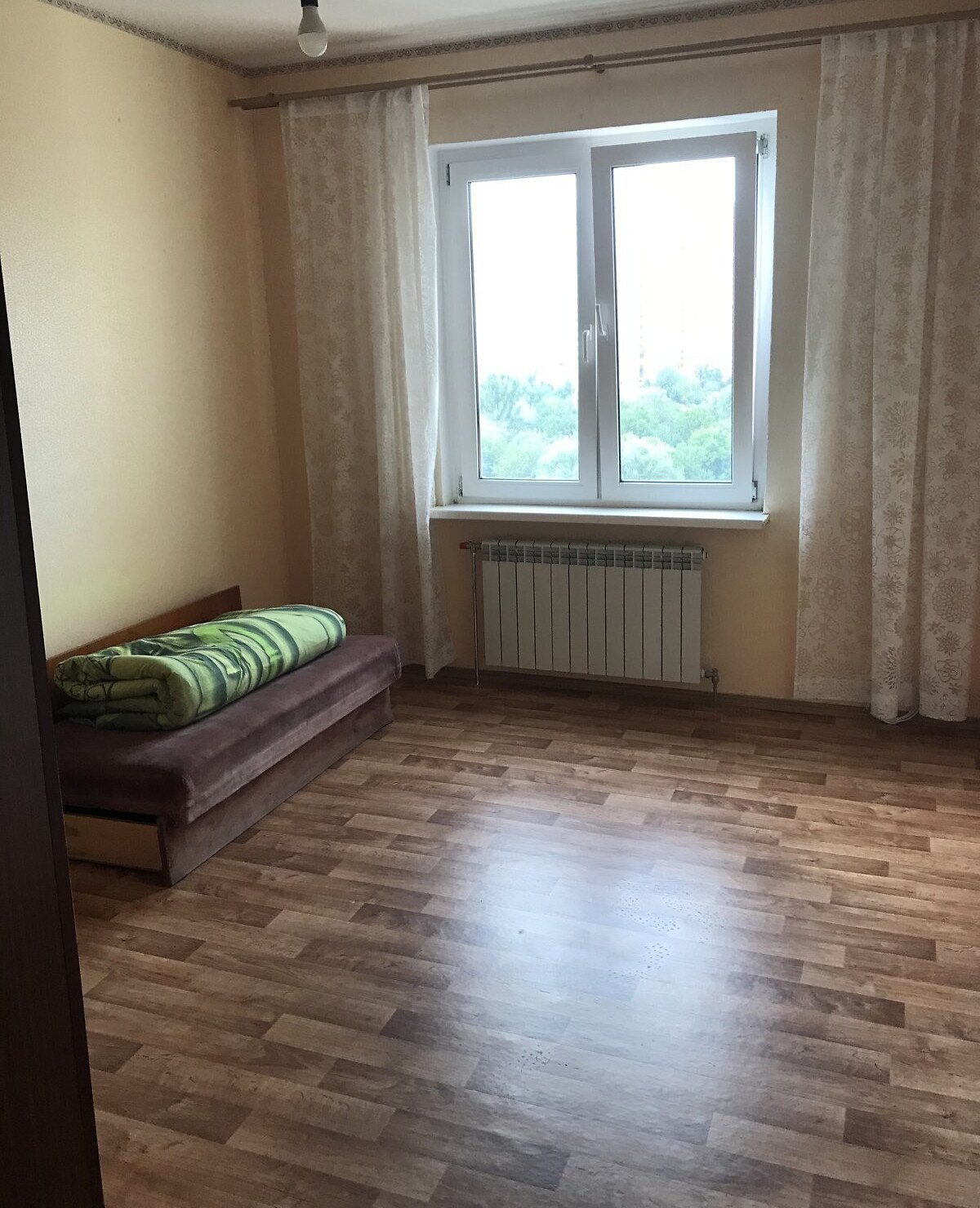 Продажа 2-комнатной квартиры 74 м²