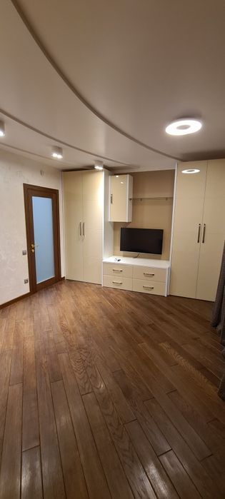 Продаж 2-кімнатної квартири 66 м²