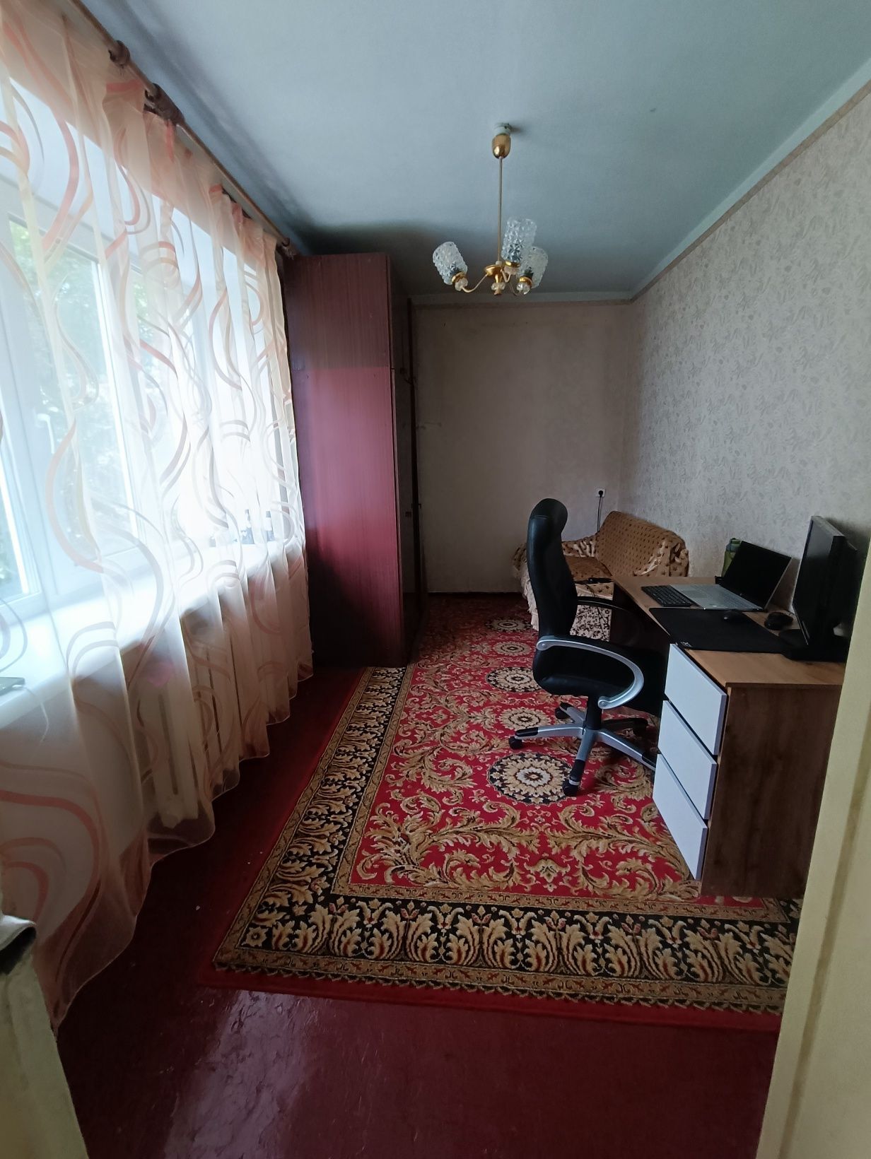 Продаж 2-кімнатної квартири 43 м²