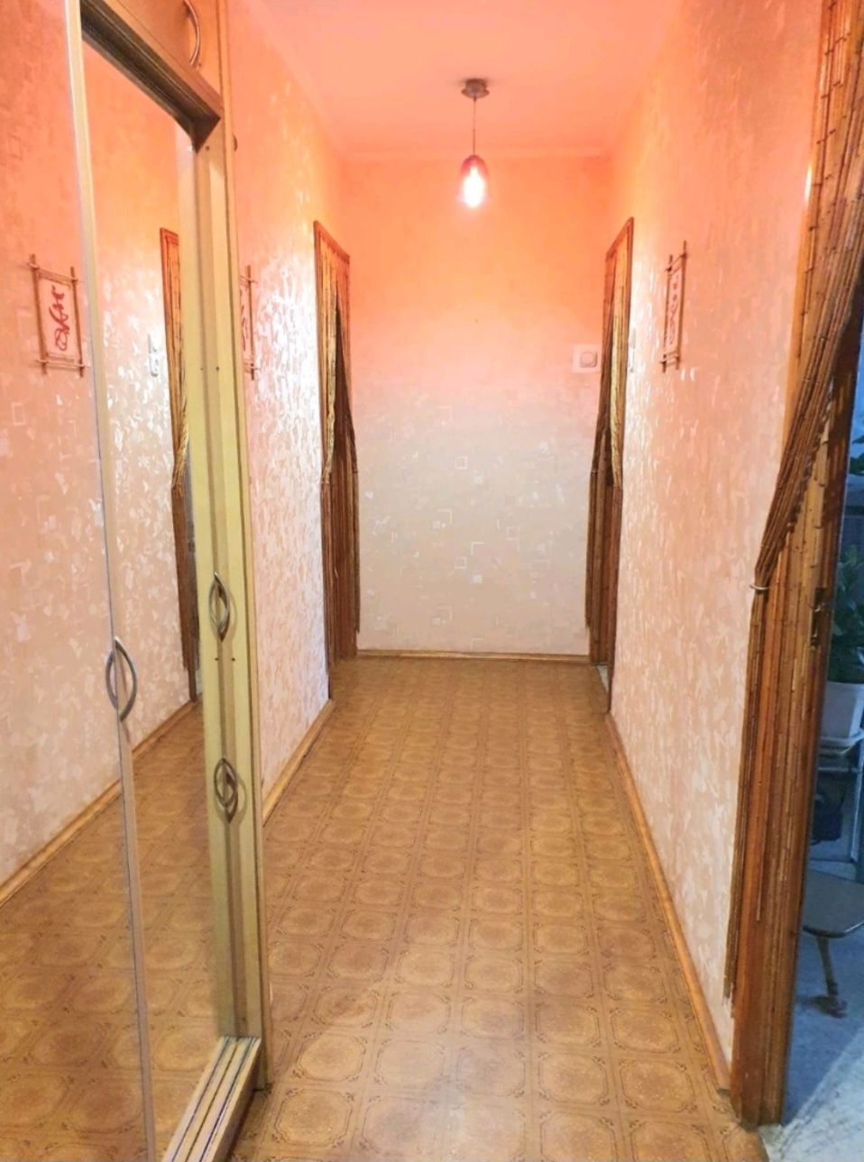 Продаж 3-кімнатної квартири 64 м²