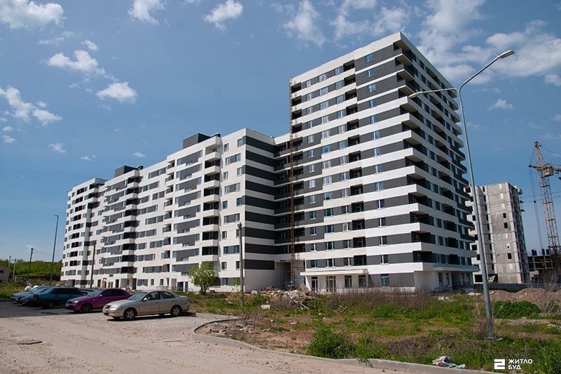 Продаж 2-кімнатної квартири 64 м²