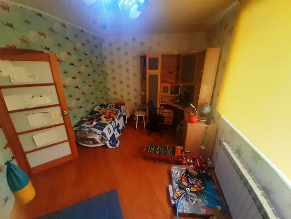 Продажа 4-комнатной квартиры 142 м²