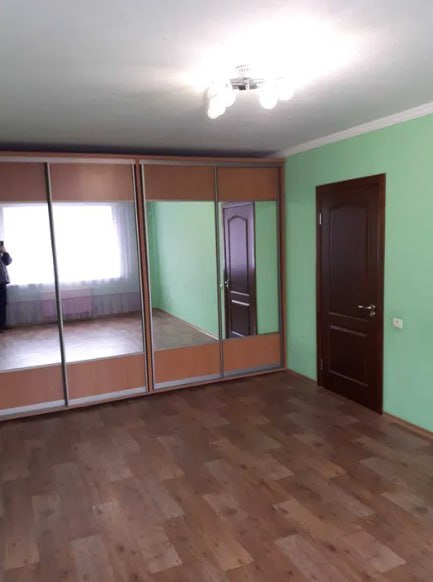 Продаж 2-кімнатної квартири 68 м², Веретенівська вул.