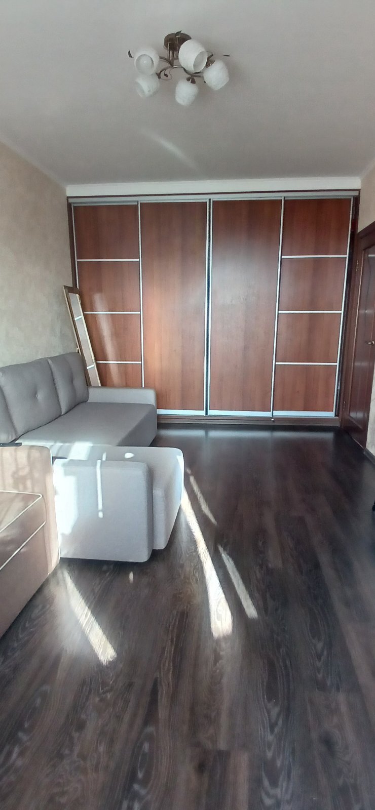 Продаж 1-кімнатної квартири 36 м², Дніпровська наб., 33