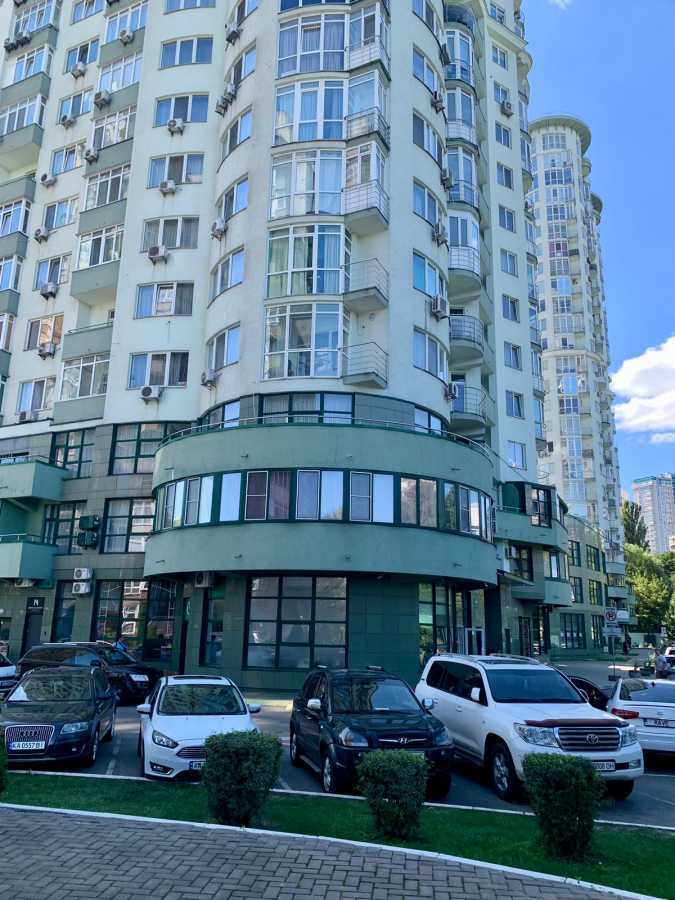 Продаж 3-кімнатної квартири 100 м², Генерала Шаповала вул., 2