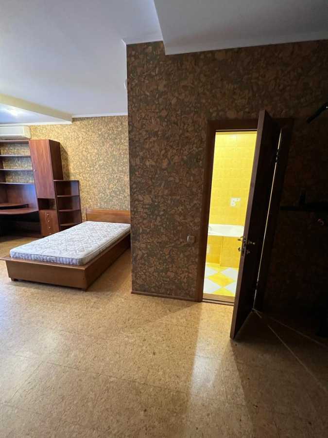 Аренда 3-комнатной квартиры 158 м², Пожарского ул., 4