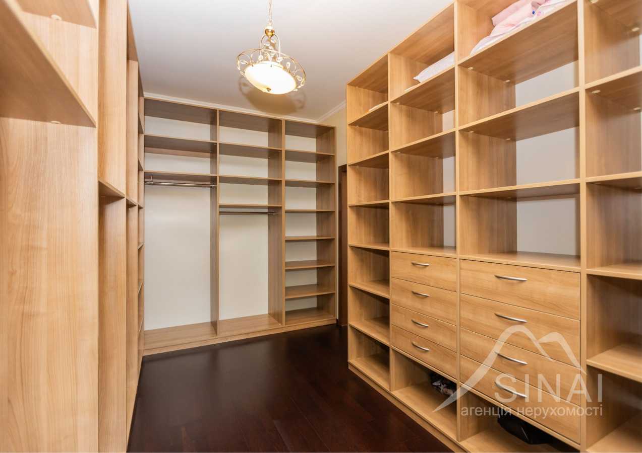 Продаж будинку 768 м², Київська вул., мисливська, 19