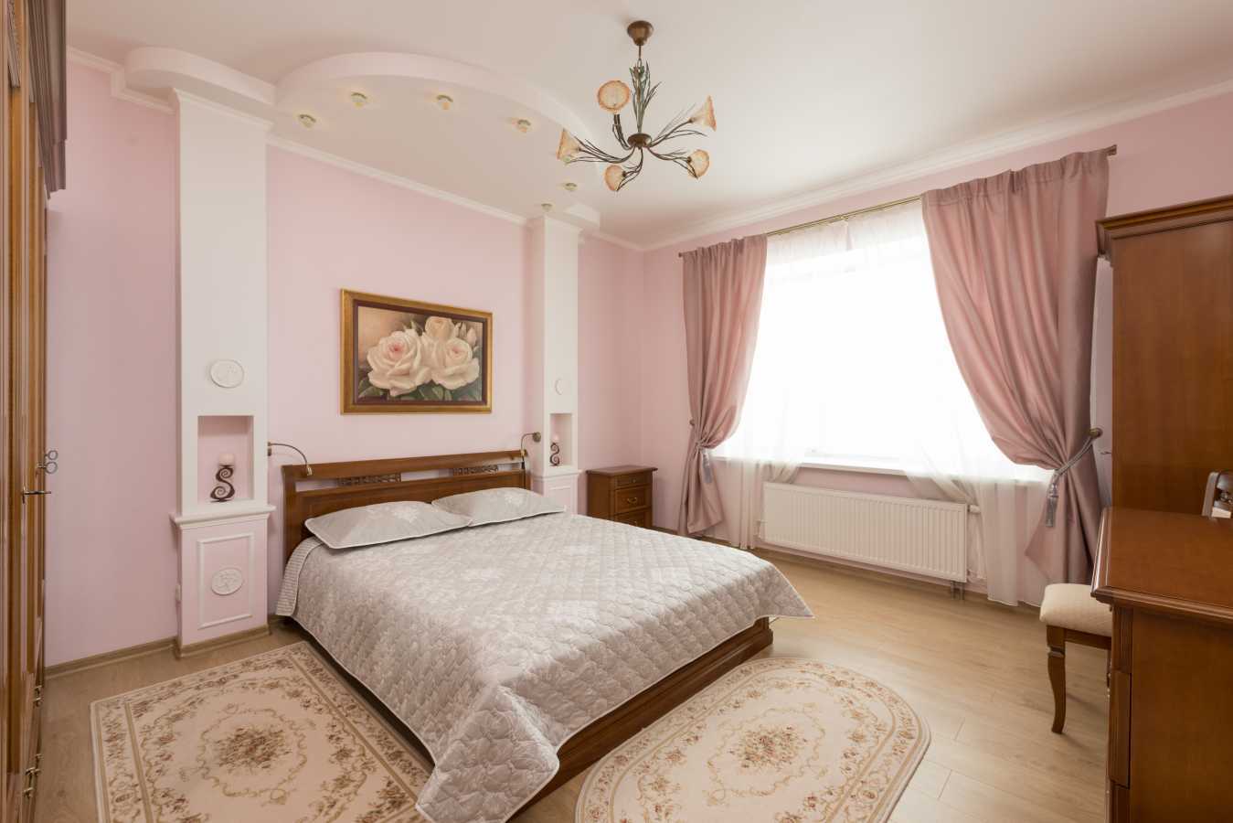 Продаж будинку 450 м², Освиты