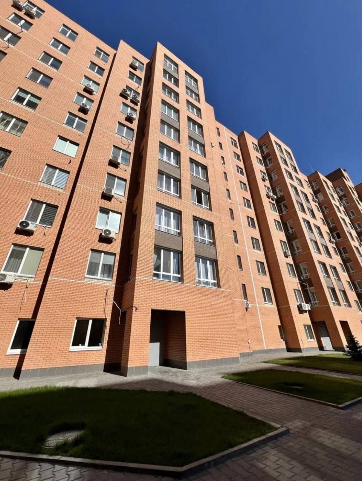 Продаж 2-кімнатної квартири 47.8 м², Миру просп., 2К