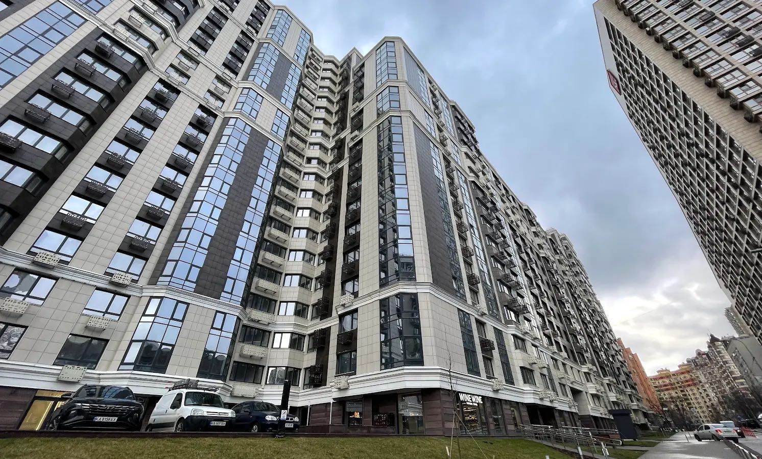 Продаж 2-кімнатної квартири 91 м²