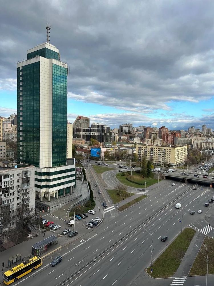 Продажа 1-комнатной квартиры 57 м²