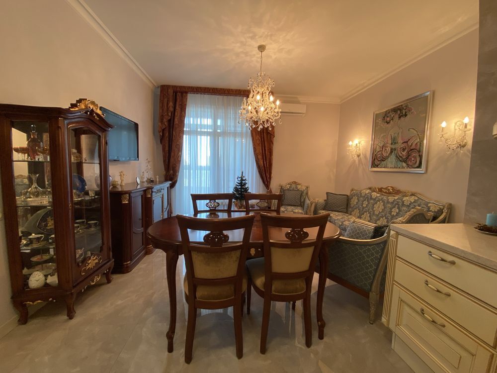 Продаж 1-кімнатної квартири 53 м²