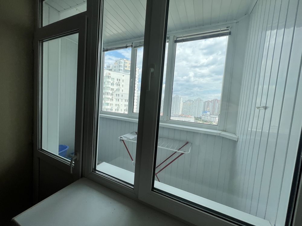 Продаж 2-кімнатної квартири 71 м²