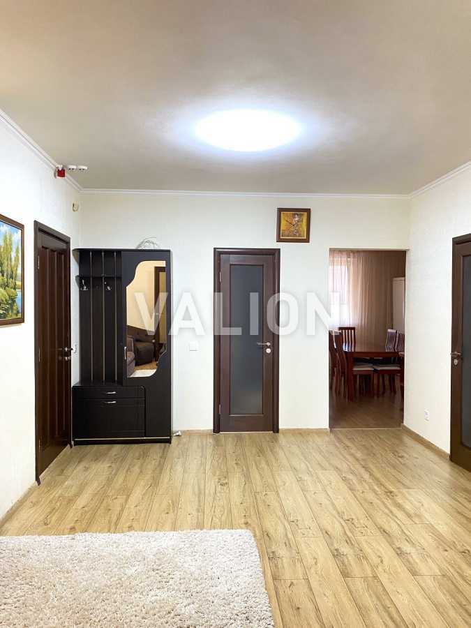 Продажа 2-комнатной квартиры 80 м², Александра Мишуги ул., 8