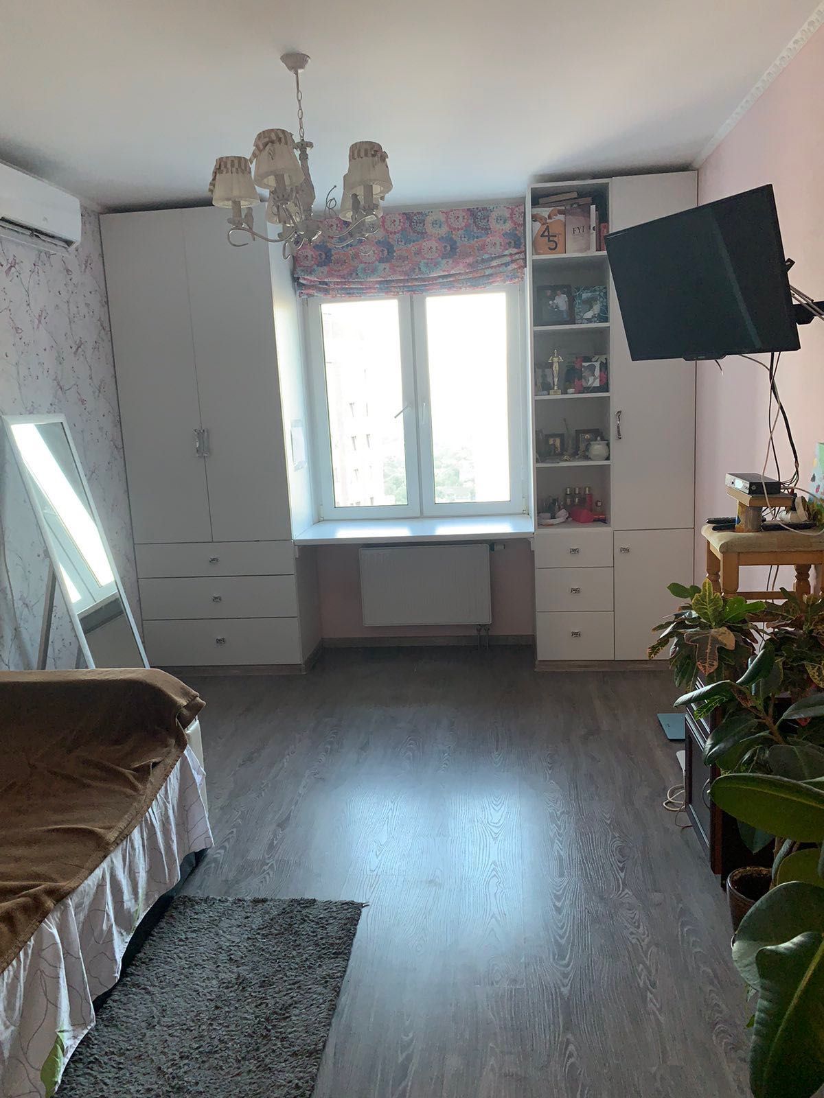 Продажа 2-комнатной квартиры 64 м²