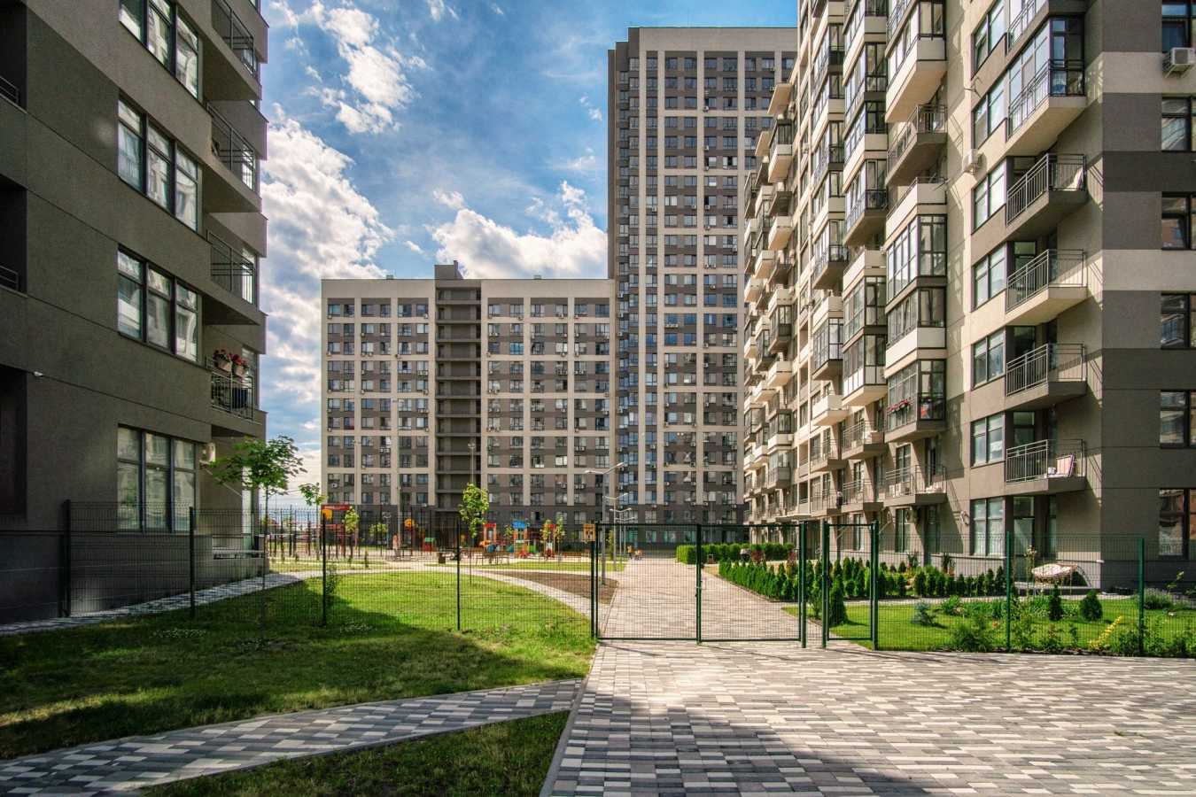 Продаж 2-кімнатної квартири 60 м², Олександра Олеся вул., 11/2