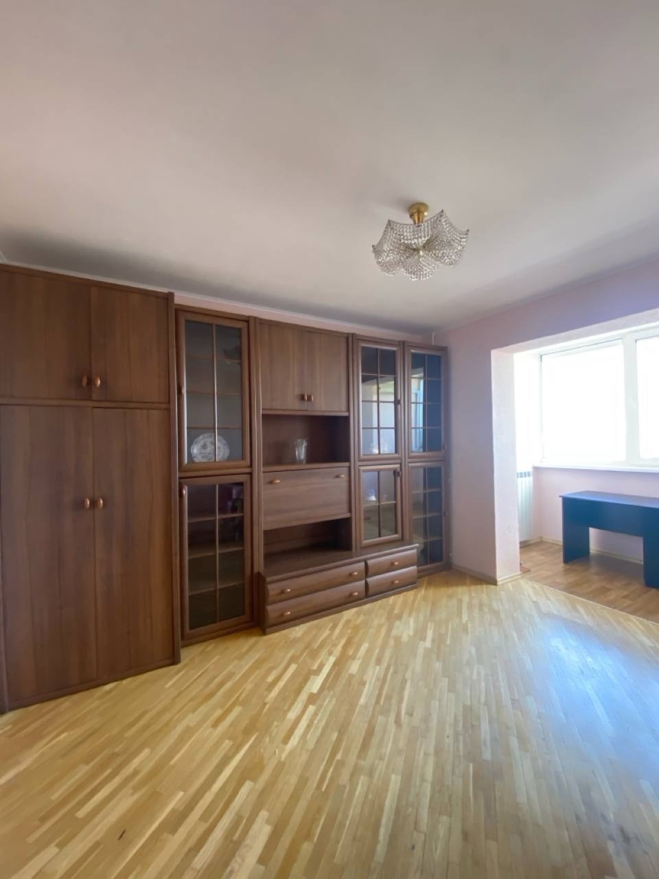 Продаж 2-кімнатної квартири 57 м², Автозаводська вул., 81