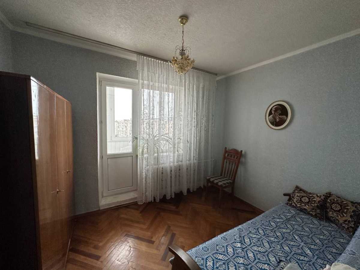 Продажа 3-комнатной квартиры 72 м², Зои Гайдай ул., 10