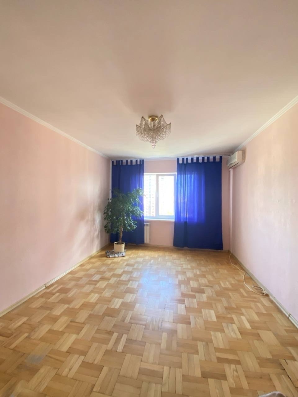 Продаж 2-кімнатної квартири 57 м², Автозаводська вул., 81