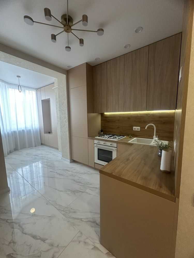 Продаж 1-кімнатної квартири 40 м², Зелена вул., 3