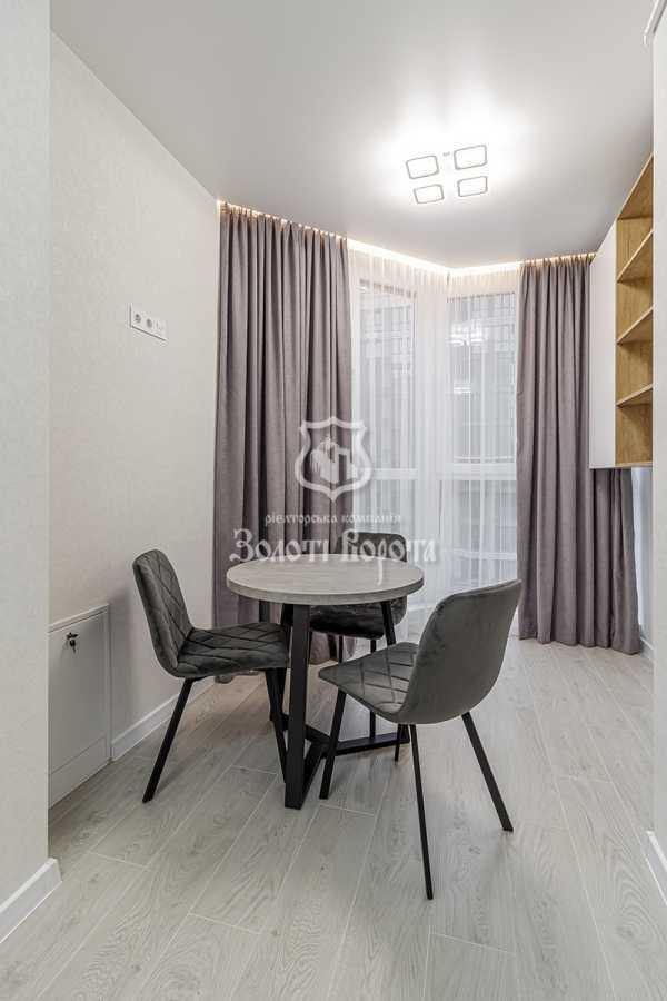 Продажа 1-комнатной квартиры 38 м², Миру, 12