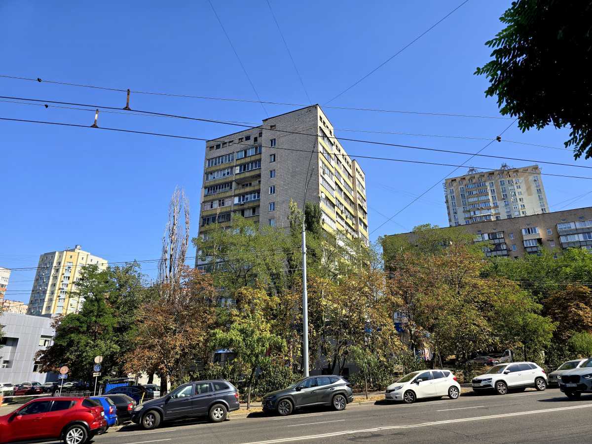 Продажа 2-комнатной квартиры 52 м², Науки просп., 9